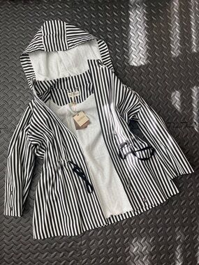 Network Black & White Striped Hooded Jacket – NWT – Size S (Junior Fit)